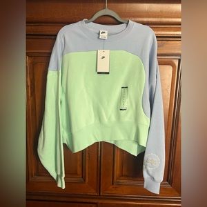 Women’s Cropped Sweatshirt